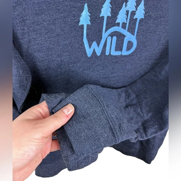 Columbia • Navy Wild Graphic Crewneck Sweater - Picture 7 of 8